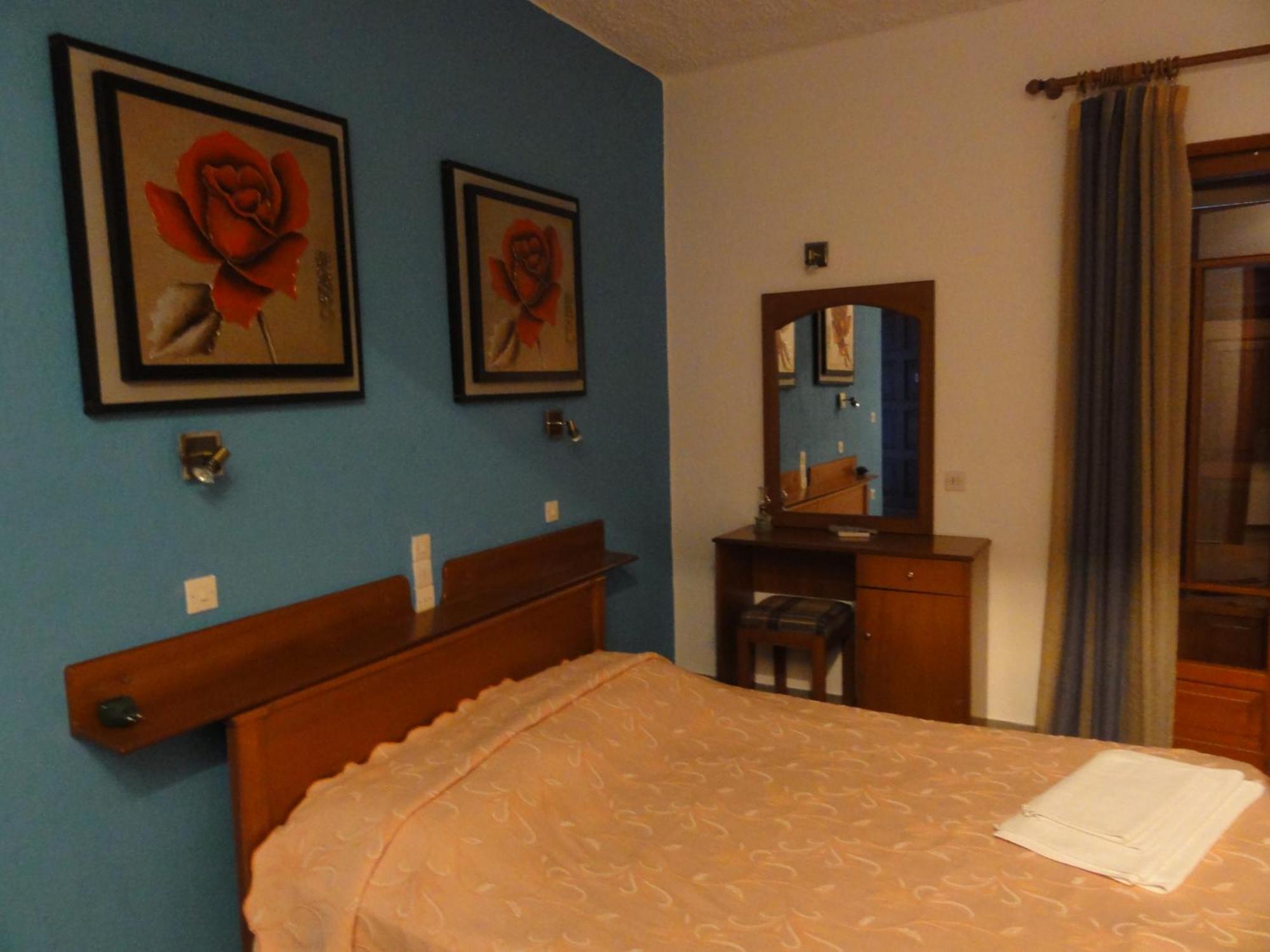 Captain George'S Apartments Patitiri  Bilik gambar